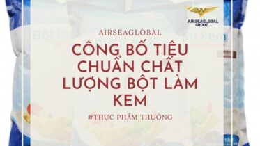 Màu kem và Đỏ Giáng Sinh Cá nhân Bài đăng Facebook (1)